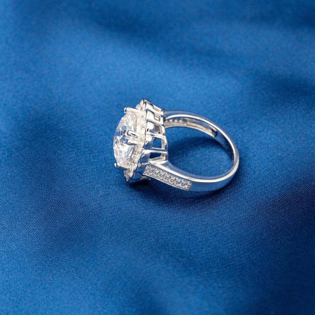 Inel Argint Halo cu Pietre Albe - Bijuteria Cleopatra